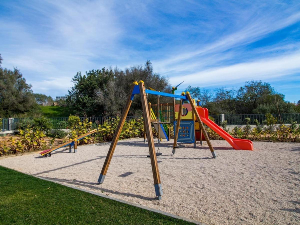 Green C Apartment - Luxurious & Playground & Garage Albufeira Eksteriør bilde